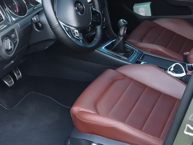 Сірий Фольксваген Гольф, об'ємом двигуна 1.6 л та пробігом 372 тис. км за 10400 $, фото 1 на Automoto.ua