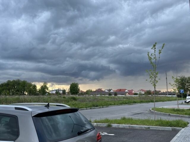 Серый Фольксваген Гольф, объемом двигателя 1.6 л и пробегом 244 тыс. км за 10700 $, фото 1 на Automoto.ua