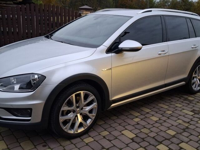 Серый Фольксваген Гольф, объемом двигателя 2 л и пробегом 175 тыс. км за 15150 $, фото 1 на Automoto.ua