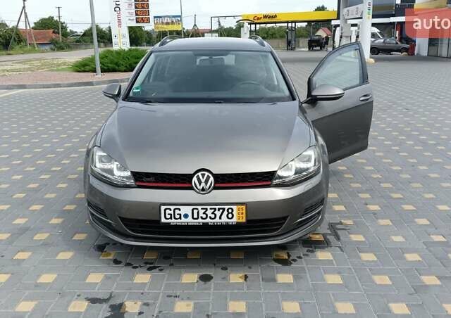 Сірий Фольксваген Гольф, об'ємом двигуна 1.6 л та пробігом 275 тис. км за 10500 $, фото 1 на Automoto.ua