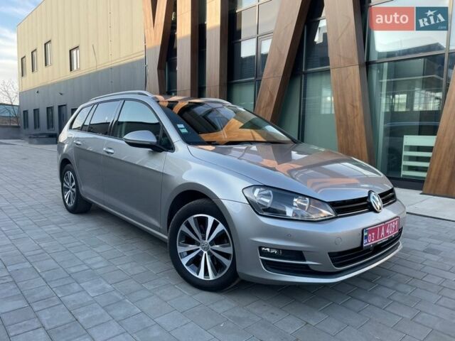 Серый Фольксваген Гольф, объемом двигателя 1.6 л и пробегом 226 тыс. км за 12800 $, фото 1 на Automoto.ua