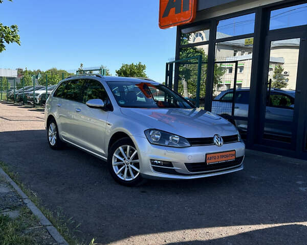 Серый Фольксваген Гольф, объемом двигателя 1.6 л и пробегом 220 тыс. км за 12300 $, фото 1 на Automoto.ua