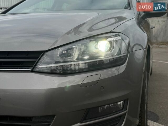 Сірий Фольксваген Гольф, об'ємом двигуна 1.6 л та пробігом 222 тис. км за 12300 $, фото 1 на Automoto.ua