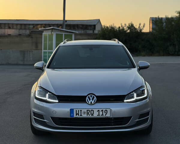 Серый Фольксваген Гольф, объемом двигателя 1.97 л и пробегом 289 тыс. км за 12350 $, фото 1 на Automoto.ua