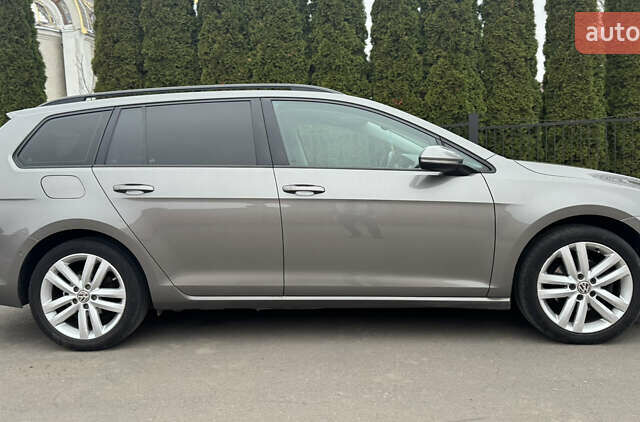 Серый Фольксваген Гольф, объемом двигателя 1.6 л и пробегом 247 тыс. км за 10800 $, фото 1 на Automoto.ua