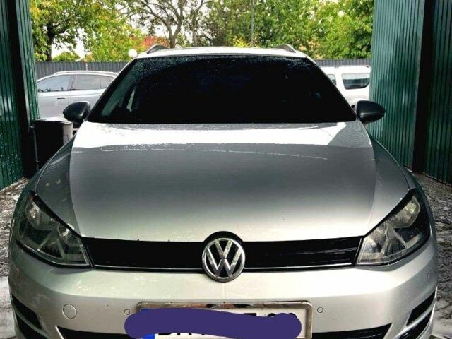 Серый Фольксваген Гольф, объемом двигателя 1 л и пробегом 258 тыс. км за 10600 $, фото 1 на Automoto.ua