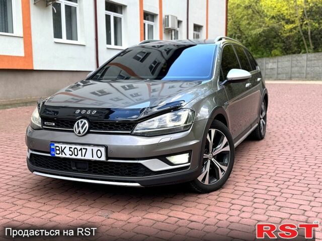 Серый Фольксваген Гольф, объемом двигателя 2 л и пробегом 250 тыс. км за 12700 $, фото 1 на Automoto.ua