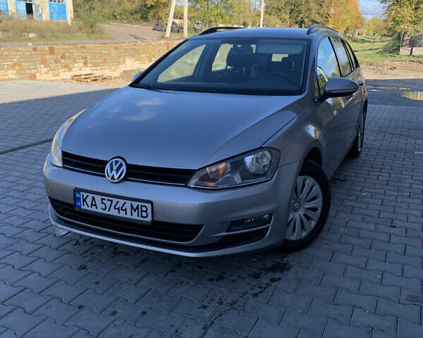 Фольксваген Гольф 2016 в Ямполь на Automoto.ua Серый Фольксваген Гольф, объемом двигателя 1.6 л и пробегом 297 тыс. км за 10500 $, фото 1 на Automoto.ua