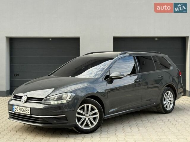 Сірий Фольксваген Гольф, об'ємом двигуна 1.6 л та пробігом 260 тис. км за 11900 $, фото 1 на Automoto.ua