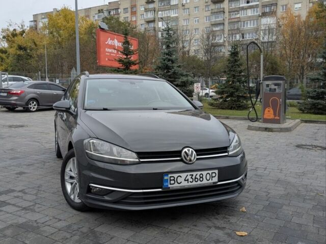 Серый Фольксваген Гольф, объемом двигателя 1.6 л и пробегом 270 тыс. км за 10500 $, фото 1 на Automoto.ua