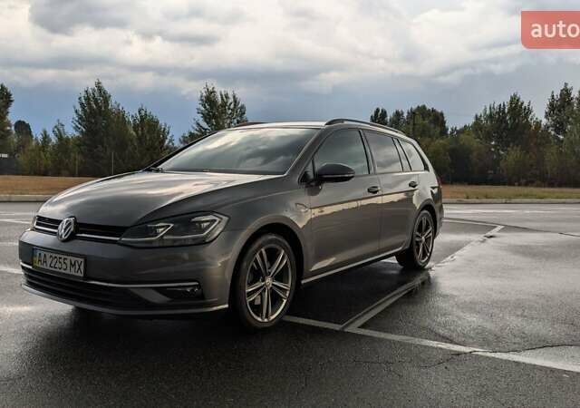 Сірий Фольксваген Гольф, об'ємом двигуна 1.6 л та пробігом 100 тис. км за 16800 $, фото 1 на Automoto.ua