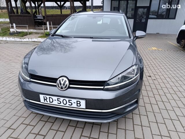 Серый Фольксваген Гольф, объемом двигателя 0 л и пробегом 210 тыс. км за 14200 $, фото 1 на Automoto.ua