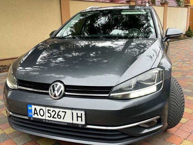 Серый Фольксваген Гольф, объемом двигателя 2 л и пробегом 289 тыс. км за 12700 $, фото 1 на Automoto.ua