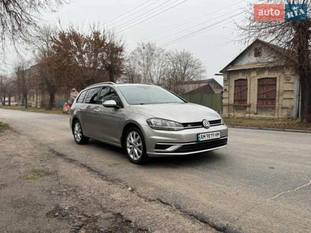 Серый Фольксваген Гольф, объемом двигателя 1.6 л и пробегом 330 тыс. км за 12400 $, фото 1 на Automoto.ua