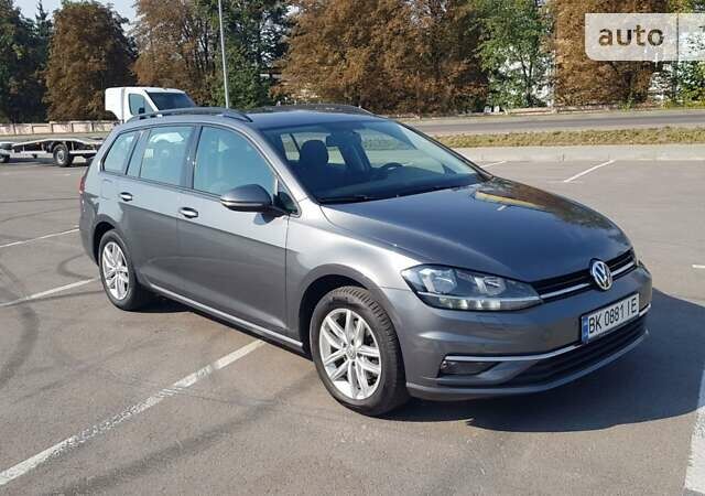 Серый Фольксваген Гольф, объемом двигателя 2 л и пробегом 185 тыс. км за 15200 $, фото 1 на Automoto.ua