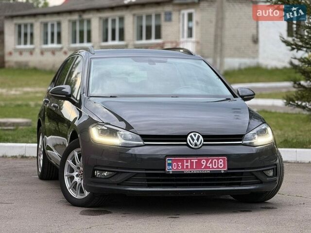 Серый Фольксваген Гольф, объемом двигателя 1.6 л и пробегом 250 тыс. км за 12700 $, фото 1 на Automoto.ua