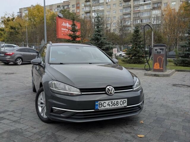 Сірий Фольксваген Гольф, об'ємом двигуна 1.6 л та пробігом 275 тис. км за 10200 $, фото 1 на Automoto.ua