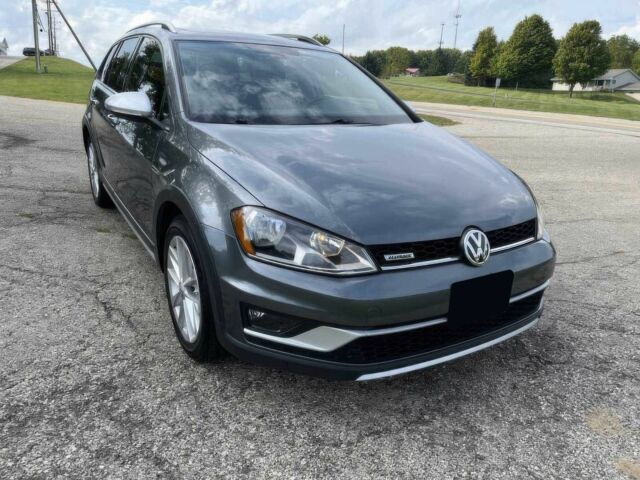 Серый Фольксваген Гольф, объемом двигателя 1.8 л и пробегом 50 тыс. км за 8000 $, фото 1 на Automoto.ua