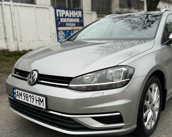 Сірий Фольксваген Гольф, об'ємом двигуна 1.6 л та пробігом 320 тис. км за 12500 $, фото 1 на Automoto.ua