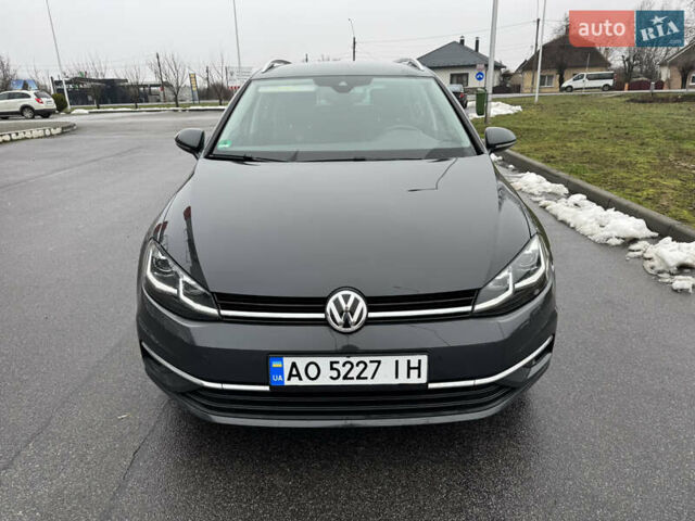 Серый Фольксваген Гольф, объемом двигателя 1.6 л и пробегом 207 тыс. км за 14500 $, фото 1 на Automoto.ua