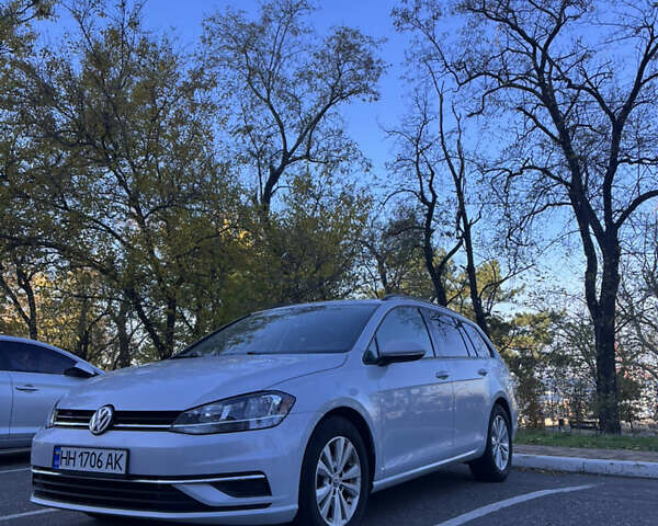 Сірий Фольксваген Гольф, об'ємом двигуна 1.8 л та пробігом 137 тис. км за 13500 $, фото 1 на Automoto.ua