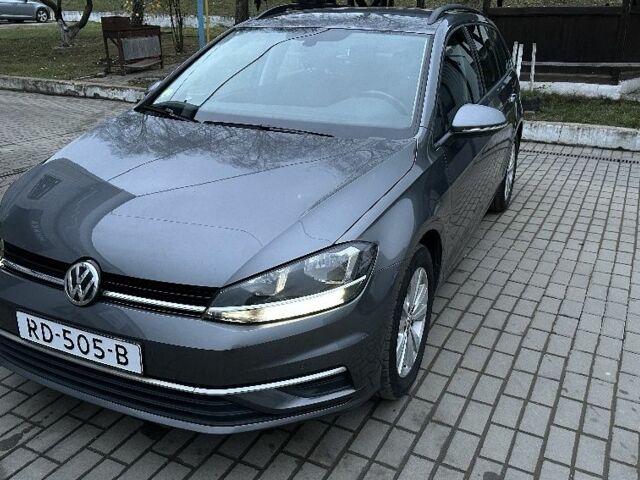 Серый Фольксваген Гольф, объемом двигателя 1.6 л и пробегом 210 тыс. км за 14500 $, фото 1 на Automoto.ua