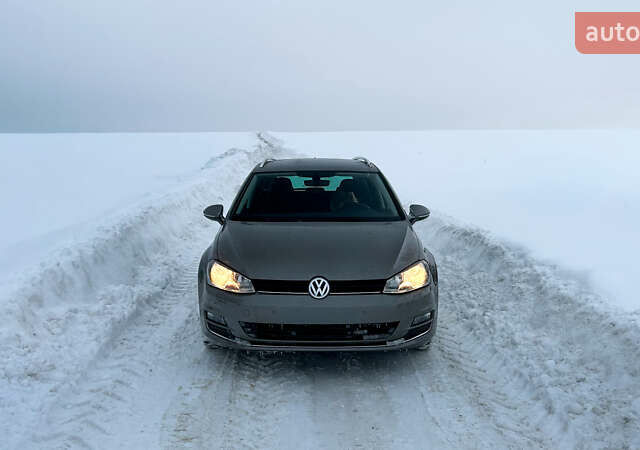 Серый Фольксваген Гольф, объемом двигателя 1.6 л и пробегом 265 тыс. км за 10500 $, фото 1 на Automoto.ua