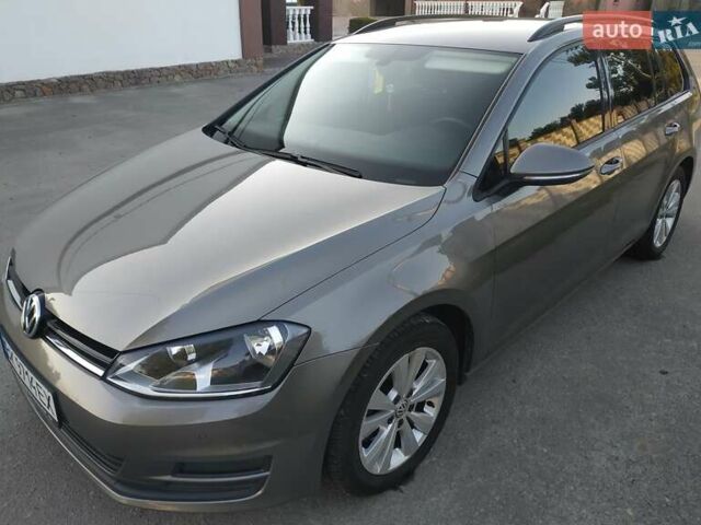 Серый Фольксваген Гольф, объемом двигателя 1.6 л и пробегом 290 тыс. км за 11699 $, фото 1 на Automoto.ua