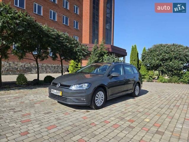 Серый Фольксваген Гольф, объемом двигателя 1.6 л и пробегом 238 тыс. км за 11200 $, фото 1 на Automoto.ua
