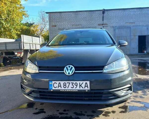 Сірий Фольксваген Гольф, об'ємом двигуна 1.6 л та пробігом 230 тис. км за 11800 $, фото 1 на Automoto.ua