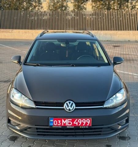 Серый Фольксваген Гольф, объемом двигателя 1.6 л и пробегом 247 тыс. км за 12600 $, фото 1 на Automoto.ua