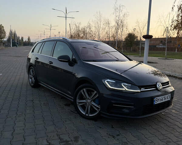 Серый Фольксваген Гольф, объемом двигателя 1.97 л и пробегом 218 тыс. км за 18200 $, фото 1 на Automoto.ua