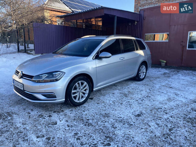 Серый Фольксваген Гольф, объемом двигателя 1.6 л и пробегом 256 тыс. км за 14400 $, фото 1 на Automoto.ua