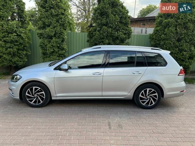 Серый Фольксваген Гольф, объемом двигателя 1.6 л и пробегом 250 тыс. км за 13990 $, фото 1 на Automoto.ua