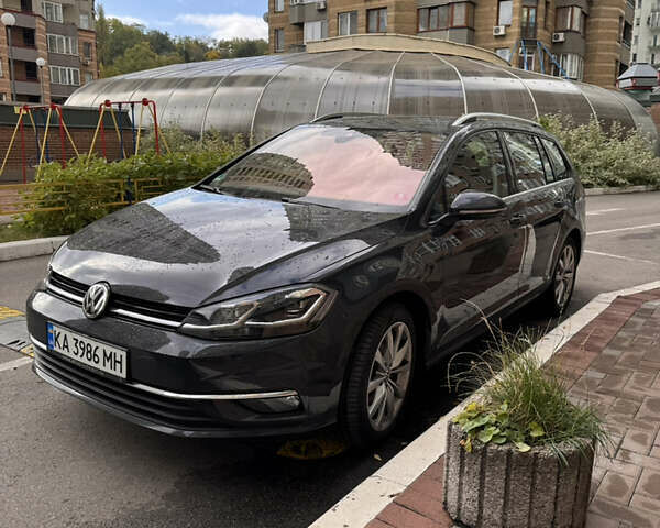 Фольксваген Гольф 2018 у Києві на Automoto.ua Сірий Фольксваген Гольф, об'ємом двигуна 1.97 л та пробігом 133 тис. км за 20200 $, фото 1 на Automoto.ua