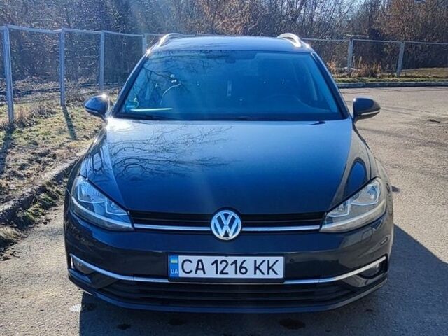 Серый Фольксваген Гольф, объемом двигателя 1.6 л и пробегом 248 тыс. км за 14100 $, фото 1 на Automoto.ua