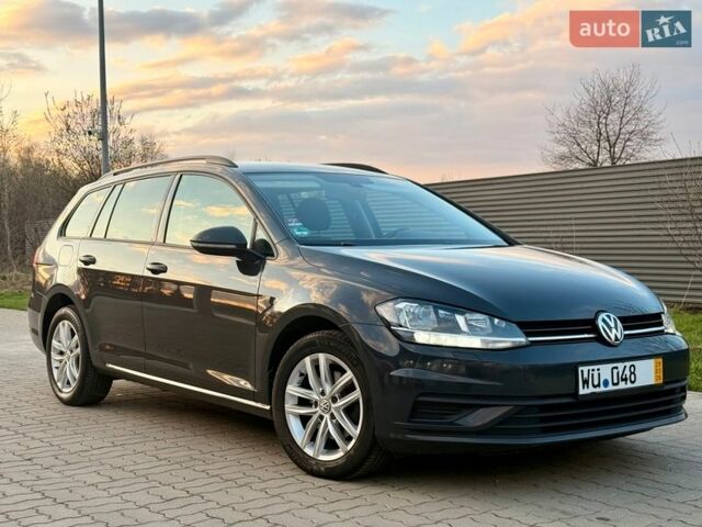 Сірий Фольксваген Гольф, об'ємом двигуна 1.6 л та пробігом 201 тис. км за 13333 $, фото 1 на Automoto.ua