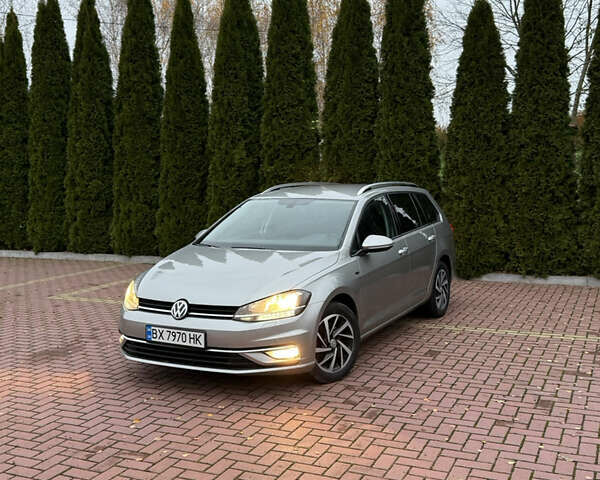 Сірий Фольксваген Гольф, об'ємом двигуна 1.6 л та пробігом 270 тис. км за 12450 $, фото 1 на Automoto.ua