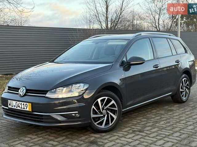 Сірий Фольксваген Гольф, об'ємом двигуна 1.6 л та пробігом 179 тис. км за 14444 $, фото 1 на Automoto.ua