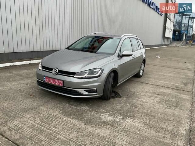 Серый Фольксваген Гольф, объемом двигателя 1.97 л и пробегом 212 тыс. км за 15000 $, фото 1 на Automoto.ua