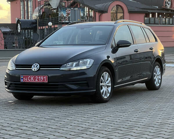 Серый Фольксваген Гольф, объемом двигателя 1.6 л и пробегом 198 тыс. км за 13599 $, фото 1 на Automoto.ua