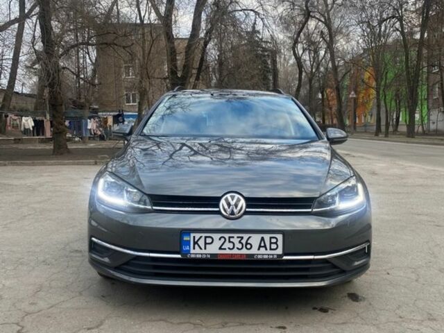 Серый Фольксваген Гольф, объемом двигателя 1.97 л и пробегом 204 тыс. км за 16000 $, фото 1 на Automoto.ua