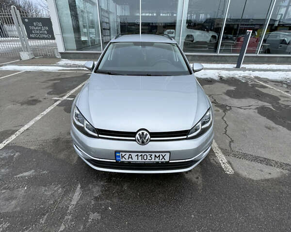 Серый Фольксваген Гольф, объемом двигателя 1.97 л и пробегом 225 тыс. км за 15000 $, фото 1 на Automoto.ua