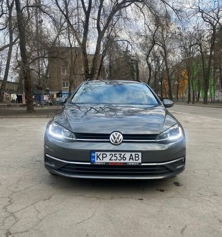 Серый Фольксваген Гольф, объемом двигателя 1.97 л и пробегом 204 тыс. км за 16999 $, фото 1 на Automoto.ua