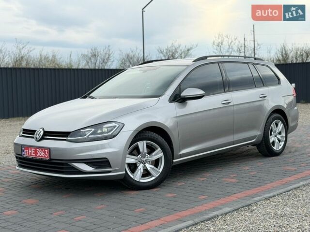 Серый Фольксваген Гольф, объемом двигателя 1.6 л и пробегом 245 тыс. км за 12700 $, фото 1 на Automoto.ua