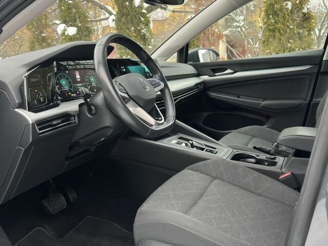 Сірий Фольксваген Гольф, об'ємом двигуна 1.5 л та пробігом 48 тис. км за 24900 $, фото 1 на Automoto.ua