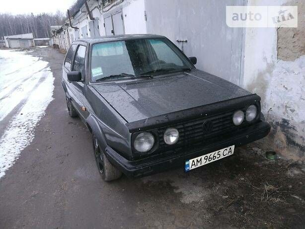 Серый Фольксваген Гольф, объемом двигателя 1.6 л и пробегом 200 тыс. км за 2300 $, фото 1 на Automoto.ua