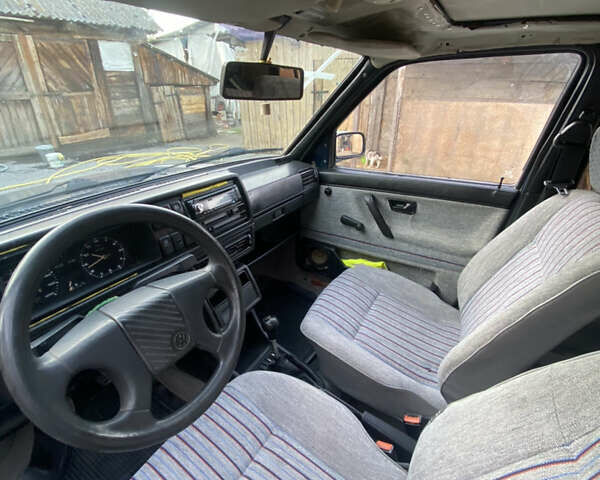 Синій Фольксваген Гольф, об'ємом двигуна 1.6 л та пробігом 500 тис. км за 1600 $, фото 1 на Automoto.ua