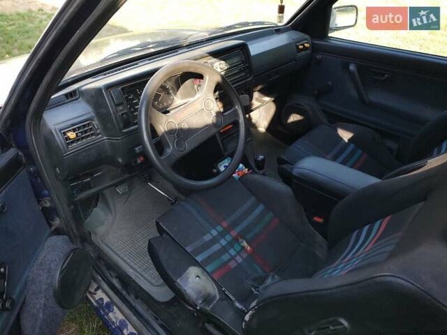 Синій Фольксваген Гольф, об'ємом двигуна 1.3 л та пробігом 300 тис. км за 1650 $, фото 1 на Automoto.ua