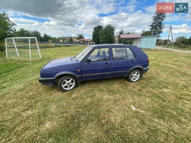 Синий Фольксваген Гольф, объемом двигателя 1.6 л и пробегом 400 тыс. км за 900 $, фото 1 на Automoto.ua